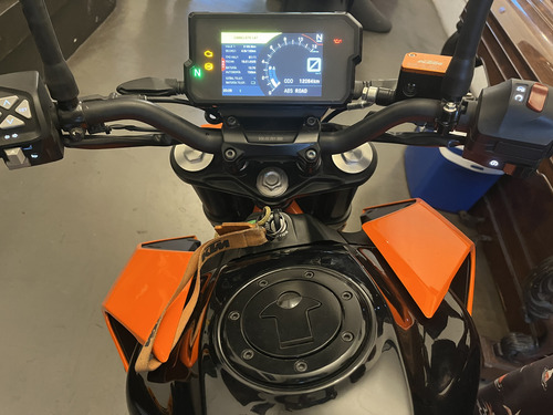 Ktm Duke 390 Con Accesorios Año 2021