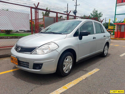 Nissan Tiida 1.800