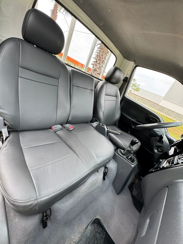 Kia Bongo 2.5 Std 4x2 Rs Turbo S/ Carroceria 2p