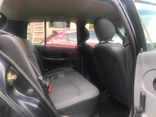 Renault Clio 1.2 Athentique 2006