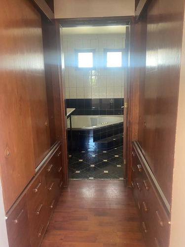 Se Vende Amplia Casa En Huertos Familiares