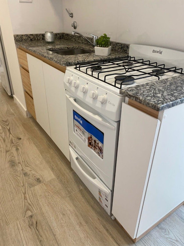 Imagen 6 de 11 de Venta / Departamento 2 Ambientes A La Calle Totalmente Reciclado / Mar Del Plata