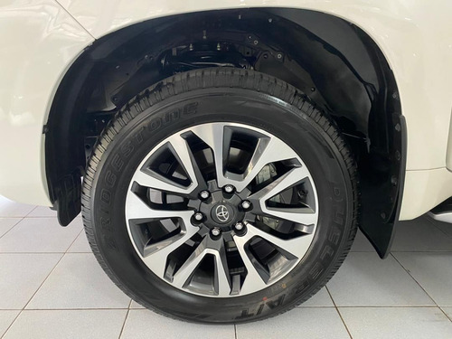 Imagen 8 de 10 de Toyota Prado