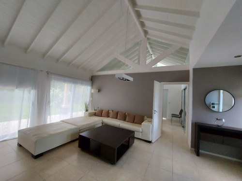Imagen 4 de 15 de Casa En Alquiler En Pinamar Primera Enero!