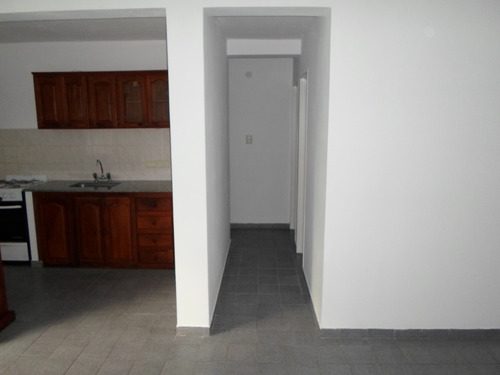 Oportunidad Apto Banco Departamento Gonnet P.b. 2 Dormitorios Espacio Verde ComĂșn + Espacio Auto