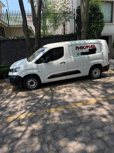 Peugeot Partner Maxi 5 puertas