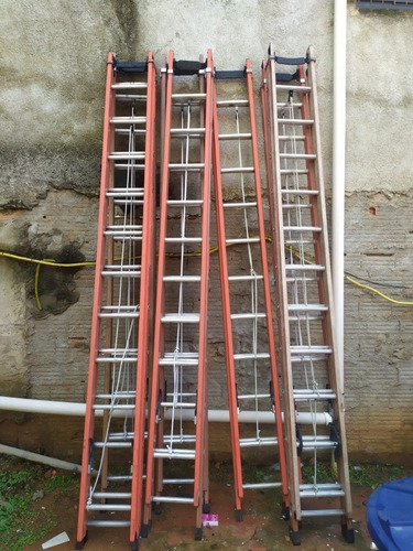 Imagem 1 de 3 de Escadas De Fibra