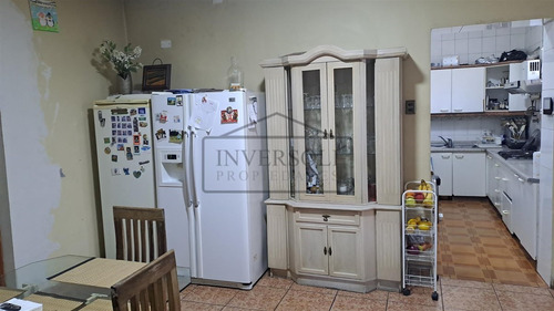 Casa En Venta De 4 Dorm. En Ñuñoa