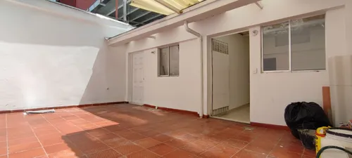 Local En Arriendo En El Lago. Cod A17331