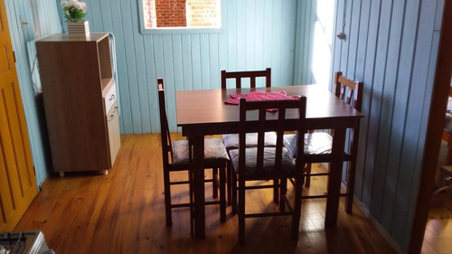 Imagem 4 de 6 de Casa Com Dois Quartos E Um Banheiro