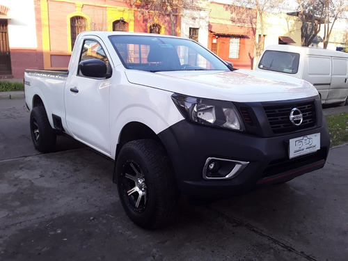 Imagen 2 de 22 de Nissan Np 300 Cabina Simple