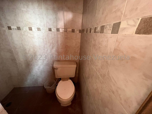 Casa En Venta, Urb. Bermudez, Maracay 24-28808 Wjo