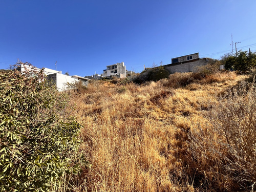Terreno De 400m2 Con Título De Propiedad, Uso De Suelo Mixto, San José El Alto, Qro. Am