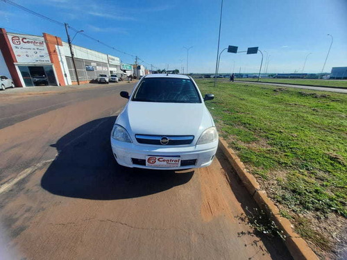 Imagem 4 de 14 de Chevrolet Corsa Hatch Maxx 1.4 8v 4p 2012