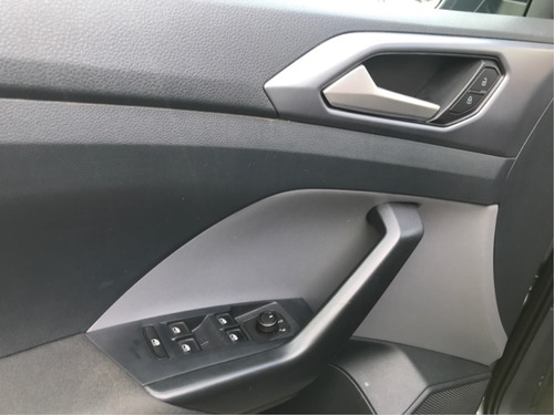 Volkswagen T-Cross 1.0 200 TSI TOTAL FLEX AUTOMÁTICO
