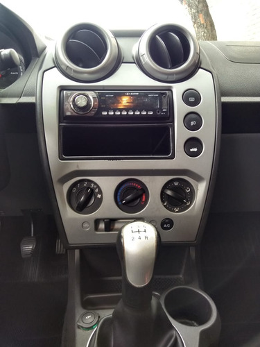 Ford Fiesta Hatch 1.6 Completo 2013