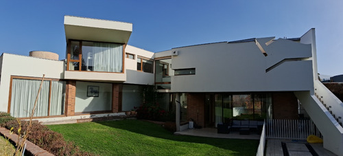 Moderna Casa Con Gran Vista En Santuario Del Valle