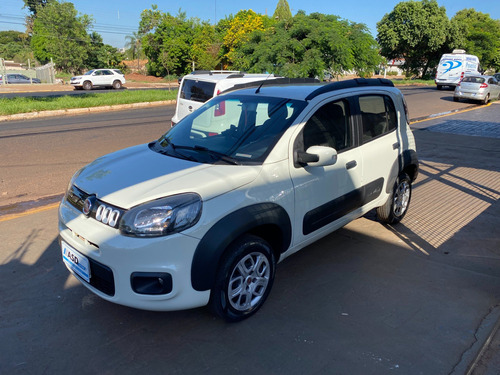 Fiat Uno Branco 2015