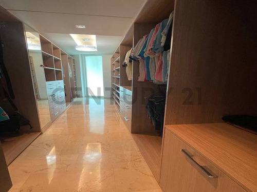 Casa En Venta En Lechería Cr Las Villas