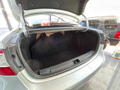 Imagen 9 de 15 de Renault Fluence 2014 1.6 Ph2 Dynamique 110cv