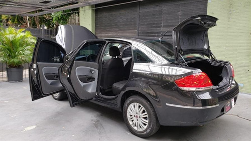 Fiat Linea Essence 1.8 Flex 2013