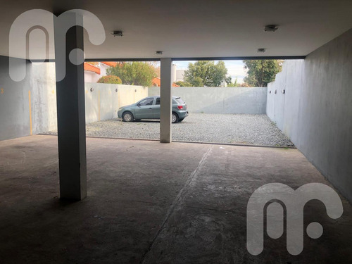 Imagen 2 de 13 de Cochera - Barrio Norte