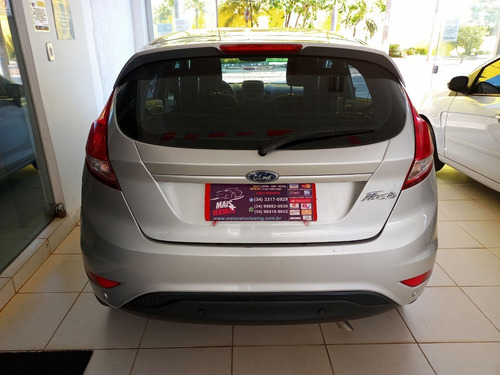 Imagem 5 de 12 de New Fiesta Hatch Se Plus 1.6 Flex Automático - 2018