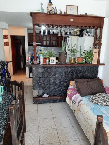 Imagen 3 de 7 de Permuta - Departamento De 3 Ambientes En Venta - Moron Sur