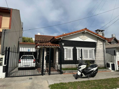 Casa En Venta Temperley 2 Dormitorios