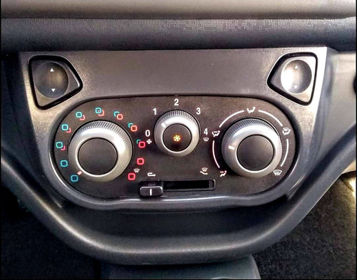 Imagem 9 de 10 de Fiat Fiorino 2015 1.4 Flex 4p