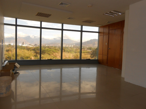 Imagen 4 de 8 de Se Alquila Oficina Precio De Oportunidad. Torre Inteligente, Excelente Ubicacion. Hg.