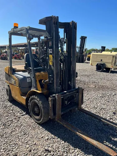 Autoelevador Cat Dp25n 2500kg 2.5tn