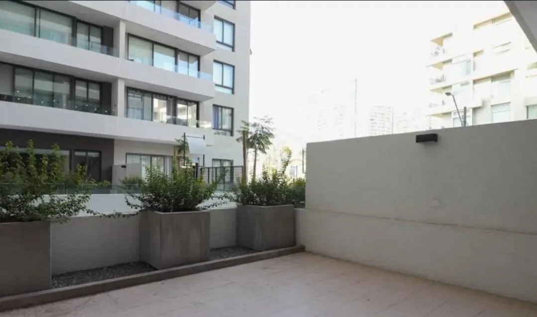 Imagen 3 de 16 de Depto En Venta De 2 Dorm. En Ñuñoa / 1er Piso / Plaza Egaña