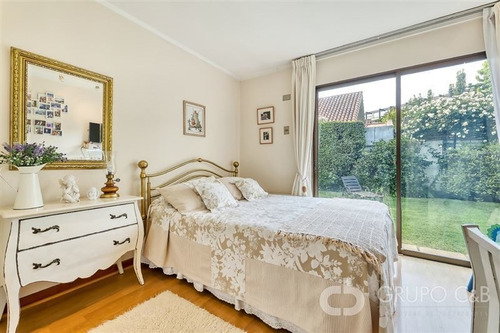 Imagen 14 de 20 de Casa En Venta De 4 Dorm + Servicios. En Lo Barnechea