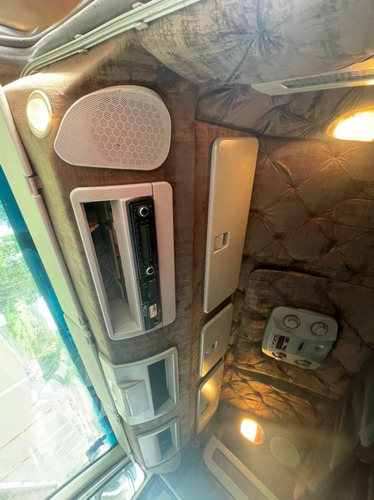 Imagem 9 de 10 de Iveco 440