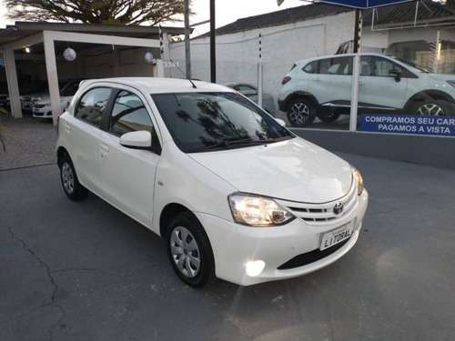 Imagem 2 de 13 de Toyota Etios X 1.3 16v