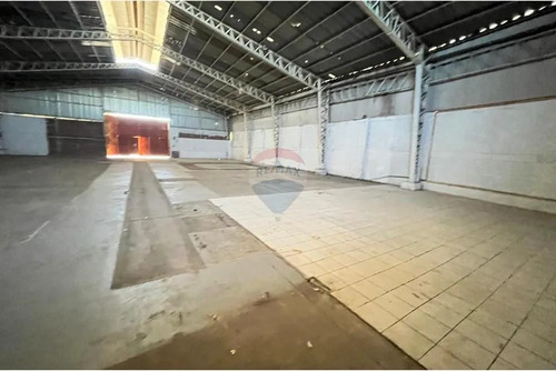 Arrienda Bodega 682 M2 Av. Cancha Rayada Talca