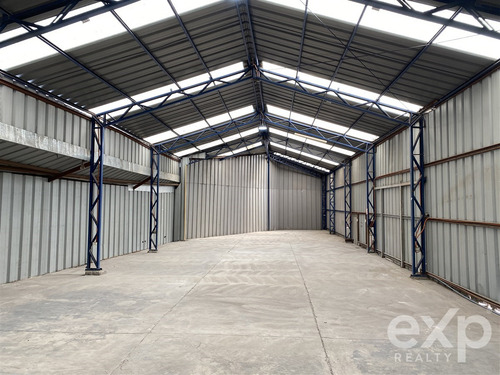 Bodega De 656 M2 En Venta En Recoleta