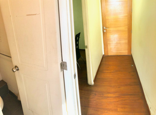 Oficina Con 2 Privados 2 Baños Piso Flotante