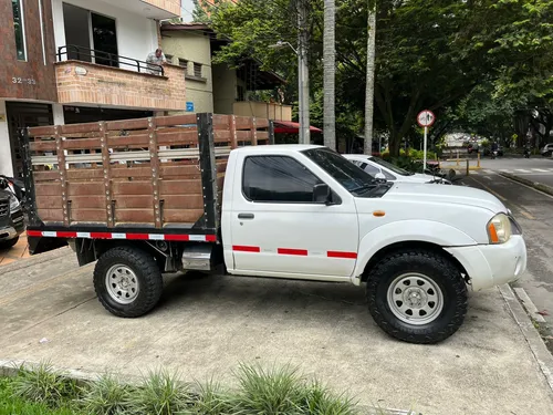 Nissan Frontier 3.0 STD D22 4X4 MT