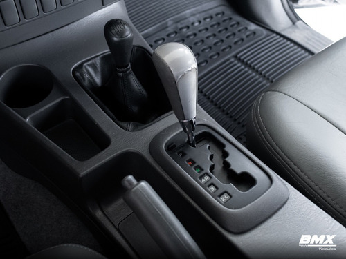 Imagem 7 de 14 de Toyota Hilux 3.0 Srv 4x4 Cd 16v Turbo Intercooler Diesel 4p