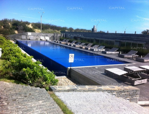 Apartamento En Playa Brava Punta Del Este Primera Fila-ref:25016