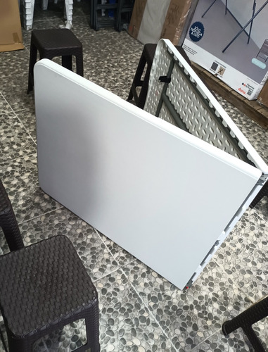 Mesa Plegable Duna 1.80mts Plástico Exterior Portafolio Blanco