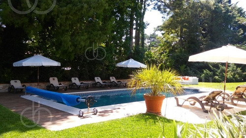 Casa En Punta Del Este Paya Mansa, 6 Dormitorios + Dep Y Piscina. - Ref: 42993
