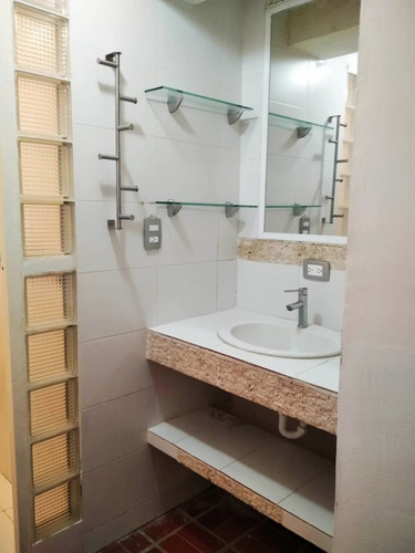 Imagen 14 de 15 de Apartamento Alquiler Fijo. Maneiro. Pampatar.