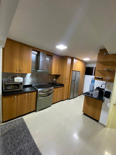 Venta De Townhouse En Mañongo Residencias Villas Menhir 165mtrs