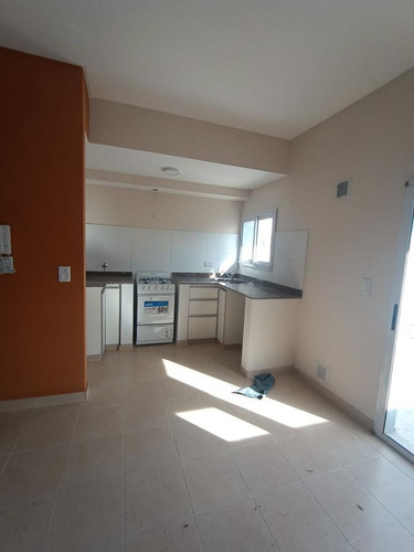 Imagen 19 de 30 de Duplex Tipo Casa Venta -165 Mts 2 Terreno-cochera - Berisso