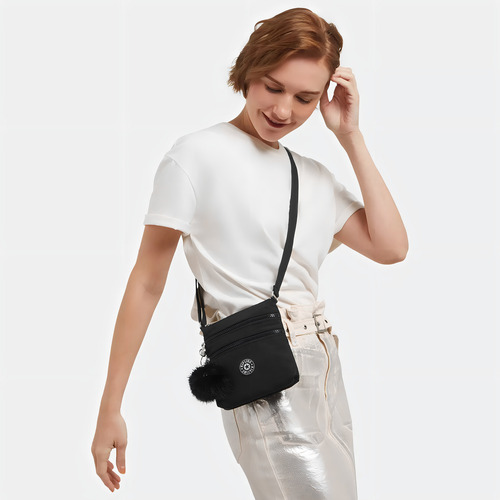 Bolsa Crossbody Kipling Alvar Diseño Color Solido De Nylon Black Gg23 Asas Color Igual Al Resto De La Bolsa