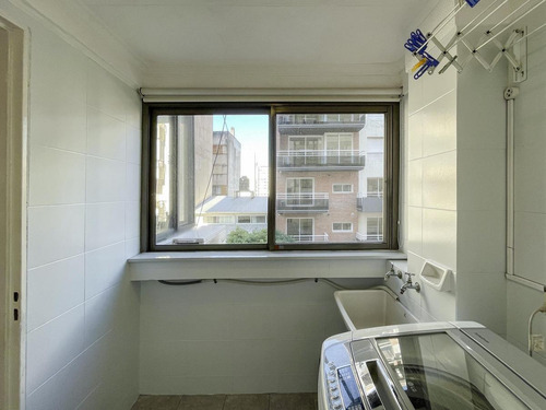 Imagen 17 de 20 de Piso Exclusivo 3 Dormitorios Al Frente - Zeballos 848