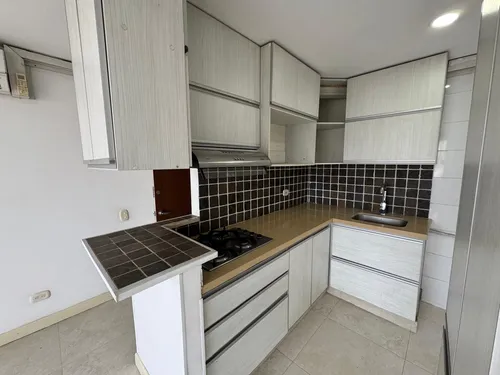 Se Alquila Amplio Apartamento Con Aire En Bochalema Central
